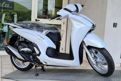 Honda SH 350i 2021 rục rịch đổ bộ Việt Nam, giá ra sao?