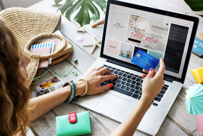 Thị trường quà tặng 8/3: Mua sắm online lên ngôi