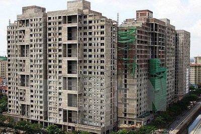 Hàng tồn kho đè nặng doanh nghiệp bất động sản