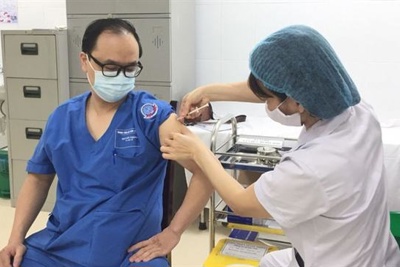 Bộ Y tế khuyến cáo 9 nhóm đối tượng nên trì hoãn tiêm vaccine Covid-19 AstraZeneca