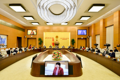 Thông qua Nghị quyết về thời giờ làm thêm trong 01 tháng và trong 01 năm của người lao động