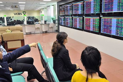 Những thương vụ tỷ USD và cuộc đua khốc liệt của công ty chứng khoán Việt