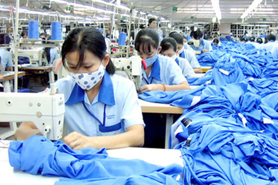 Dệt may loay hoay thoát cảnh gia công