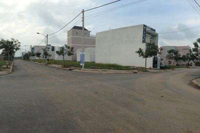 Vì sao giá đất trên trời?