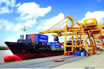 Xuất nhập khẩu: Chờ cơ hội trong nửa cuối năm