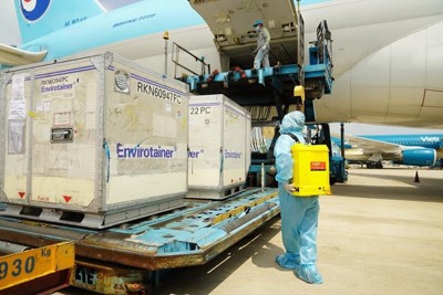 Mua vắc-xin Covid-19 là cấp bách và phải được thực hiện ngay