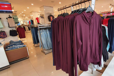 Nắng nóng, sản phẩm tiết kiệm điện, chống tia UV “lên ngôi”