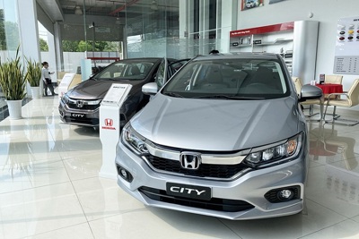 Đại lý ôtô rục rịch dừng giảm giá khi áp dụng 50% trước bạ