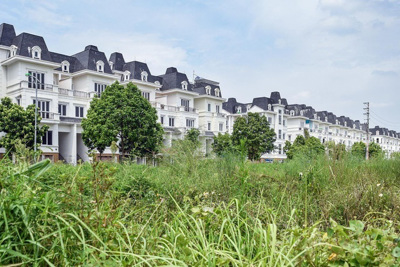 Không dễ đánh thuế biệt thự bỏ hoang?