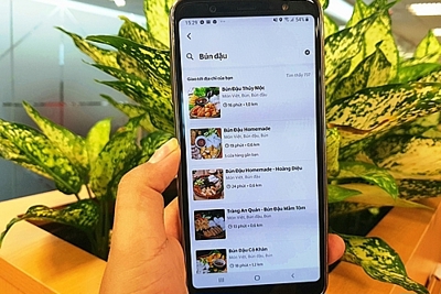 Hàng quán đắt khách nhờ bùng nổ dịch vụ giao đồ ăn