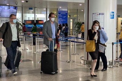 Thấy gì từ việc Việt Nam tăng chỉ số phục hồi COVID-19?