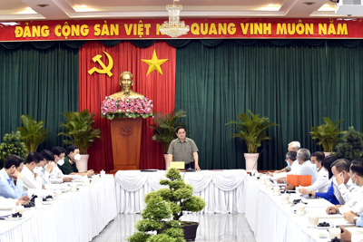 Thủ tướng Chính phủ: Xem đại dịch là thời cơ để tái cơ cấu nền kinh tế