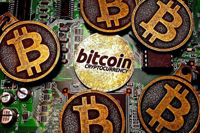 Bitcoin tăng giảm thất thường: Rủi ro vây bủa nhà đầu tư