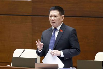 Trình Ủy ban Thường vụ Quốc hội dự án Nghị quyết giảm thuế bảo vệ môi trường đối với xăng, dầu