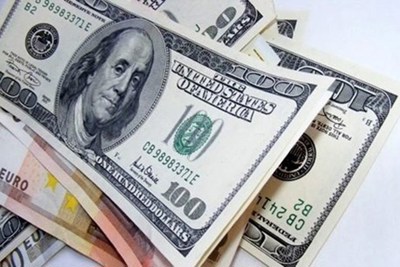 Ông Trump ra "lệnh" giảm giá USD, tiền Việt tăng giá