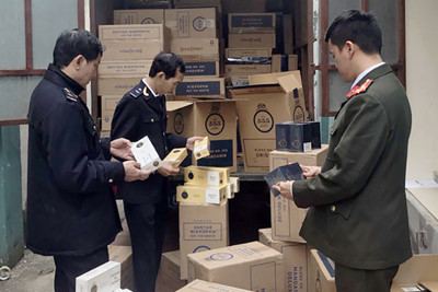 Xác định giá khởi điểm để bán đấu giá thuốc lá ngoại nhập lậu bị tịch thu còn chất lượng