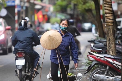 Hà Nội bổ sung hơn 345,5 tỷ đồng hỗ trợ đối tượng bị ảnh hưởng do COVID-19 