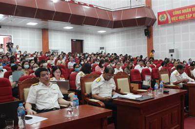 Vinh danh 483 người nộp thuế có thành tích thực hiện tốt chính sách, pháp luật thuế năm 2021