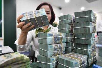 Sản xuất đình trệ bởi COVID-19, dòng tiền của doanh nghiệp "tìm về" ngân hàng