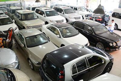 Đại lý ô tô kêu trời vì hàng tồn