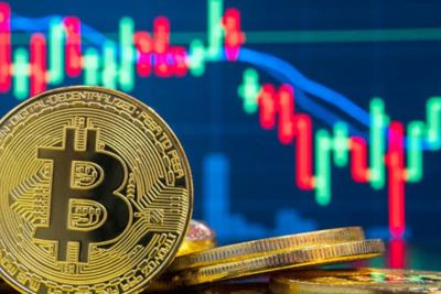Bitcoin "lao dốc không phanh"