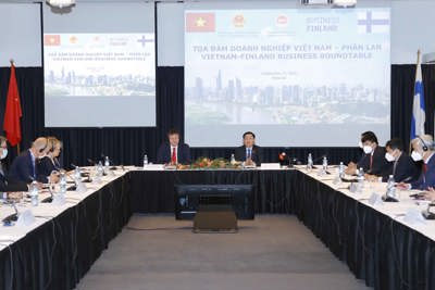 Chủ tịch Quốc hội Vương Đình Huệ dự Tọa đàm Doanh nghiệp Việt Nam - Phần Lan