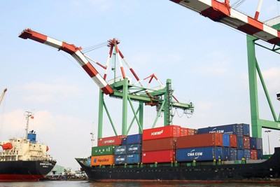 Tổng trị giá xuất nhập khẩu hàng hóa của Việt Nam đạt gần 358 tỷ USD
