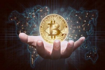 Coinbase bị hack 6.000 tài khoản, Bitcoin vẫn phi mã