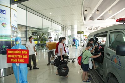 Chính phủ chỉ đạo các địa phương tổ chức đưa đón người dân về quê an toàn