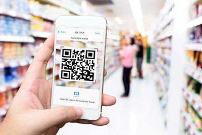 Người dân Hà Nội dần quen với quét mã QR