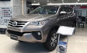 Các hãng xe đua giảm giá trăm triệu cuối năm