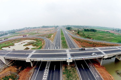 Đề xuất vốn "khủng" làm 6 dự án trọng điểm