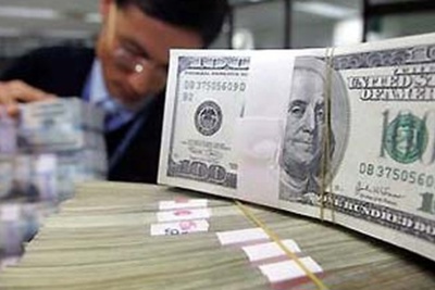 Tiêu dùng, lạm phát yếu cản bước Fed tăng tiếp lãi suất