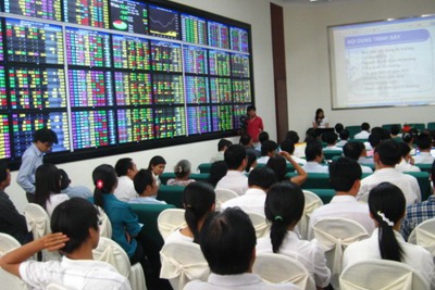 Công ty đại chúng phải lập trang thông tin điện tử theo đúng quy định
