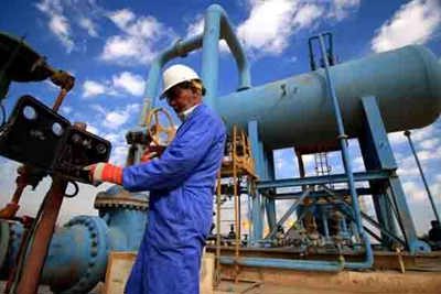OPEC+ nhất trí tăng nhẹ sản lượng dầu thô từ tháng 12