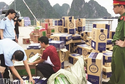 Thuốc lá hết cửa tạm nhập tái xuất để “tuồn” vào nội địa