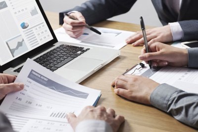 Mối quan hệ giữa hệ thống kiểm soát nội bộ và quản trị rủi ro trong doanh nghiệp