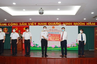 Kho bạc Nhà nước TP. Hồ Chí Minh tiếp nhận 50 tỷ đồng ủng hộ Quỹ vắc xin phòng, chống COVID-19