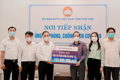 Công ty Điện lực Phú Thọ tiếp tục ủng hộ 150 triệu đồng cho công tác phòng, chống dịch COVID-19