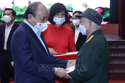Quan tâm chăm lo để mọi người dân đều có Tết, không ai bị bỏ lại phía sau