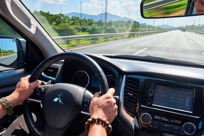 Kinh nghiệm lái xe đường dài về quê ăn Tết