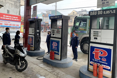 Xử lý nghiêm vi phạm trong kinh doanh xăng dầu