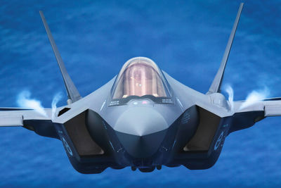 Tiêm kích tàng hình F-35 bảo vệ các chuyến bay chở vũ khí cho Ukraine