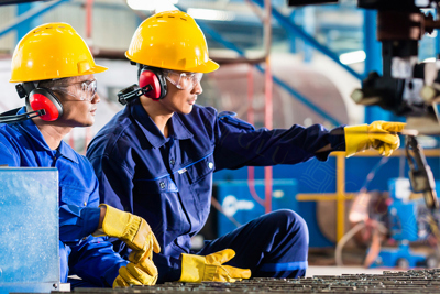 Người lao động làm thêm tối đa 300 giờ trong một năm