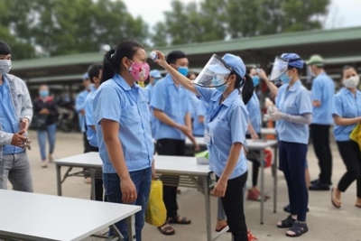 Khẩn trương hoàn thiện dự thảo Nghị quyết về hỗ trợ người gặp khó khăn do COVID-19