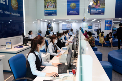 BAOVIET Bank tặng quà khách hàng gửi tiết kiệm trên BAOVIET Smart