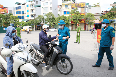 [Infographics] Hà Nội siết chặt việc cấp, sử dụng giấy đi đường trong thời gian giãn cách xã hội 