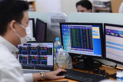 Tăng cường giám sát chặt chẽ giao dịch chứng khoán