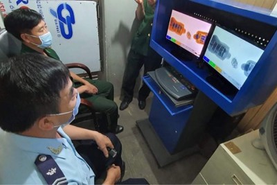 Loạt ảnh lực lượng hải quan phối hợp với cơ quan chức năng triệt phá chuyên án ma túy khủng