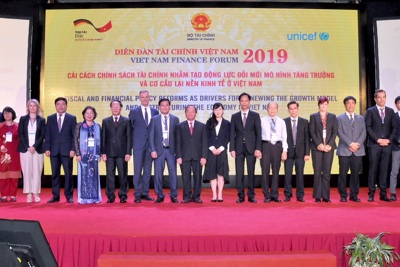 Cải cách chính sách tài chính tạo động lực đổi mới mô hình tăng trưởng và cơ cấu lại nền kinh tế
